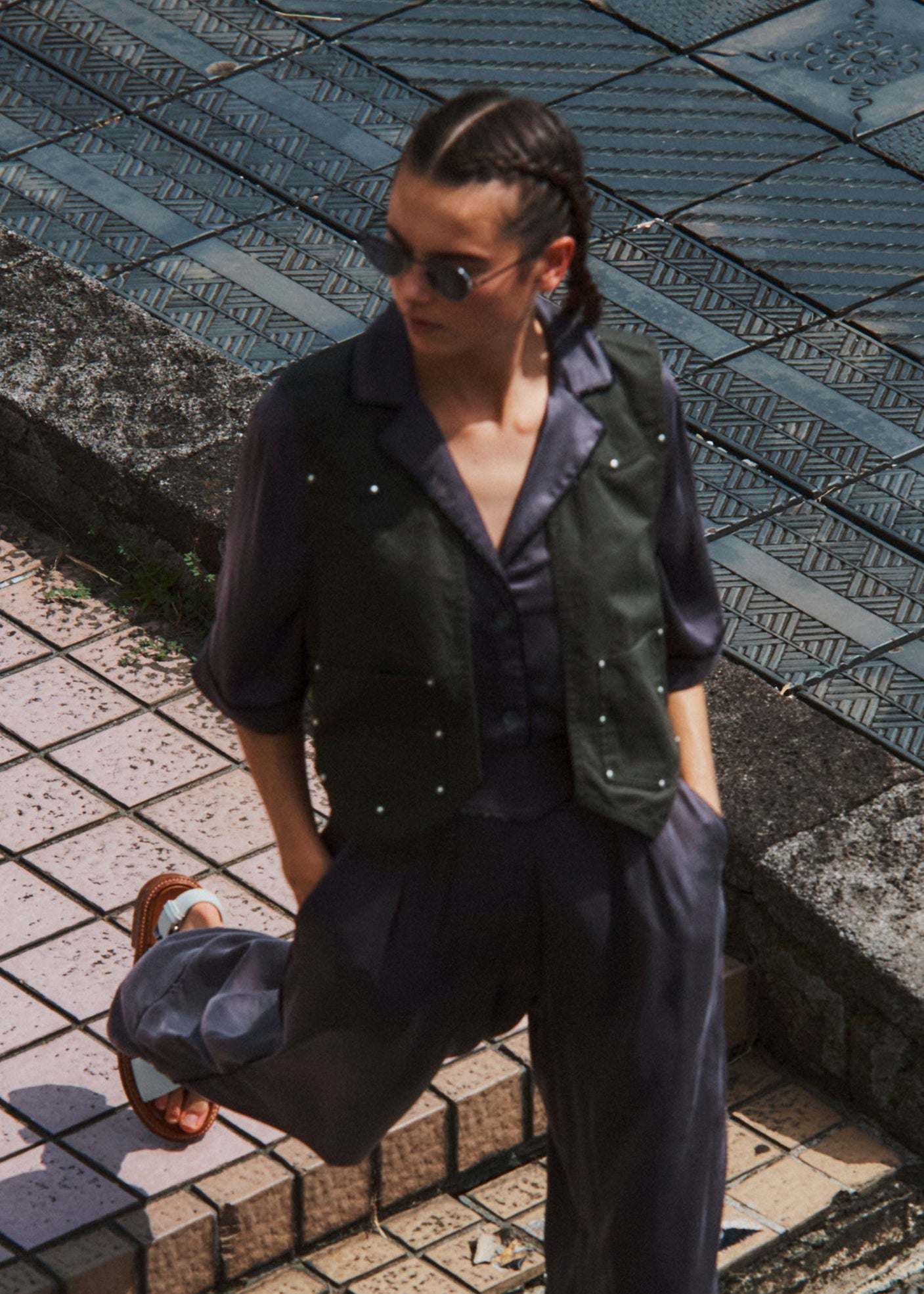 CANVAS STUDS VEST