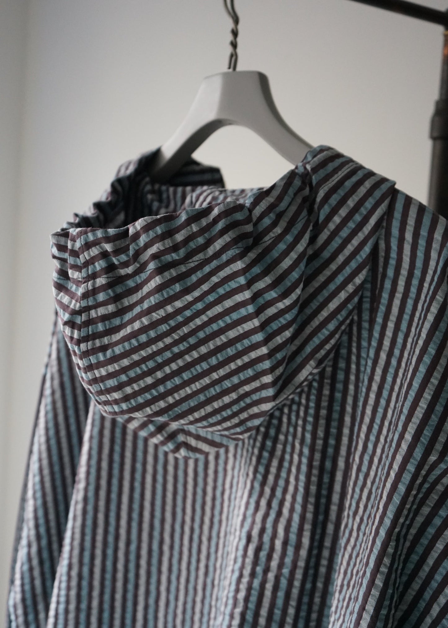 SEERSUCKER BEACH ANORAK