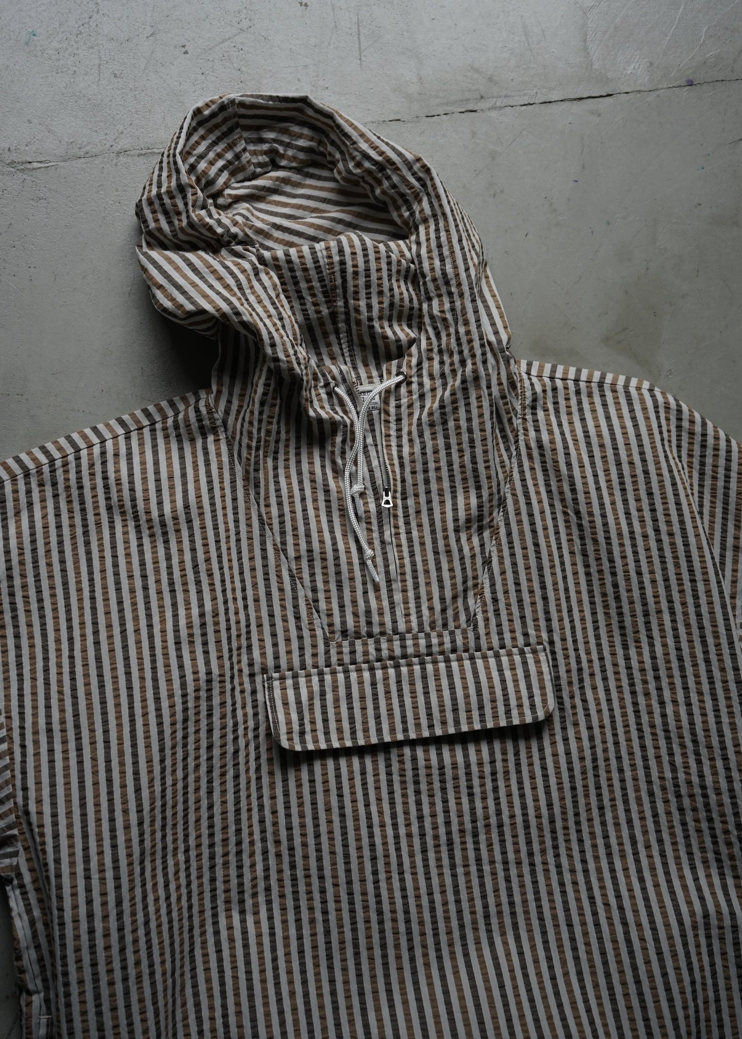 SEERSUCKER BEACH ANORAK