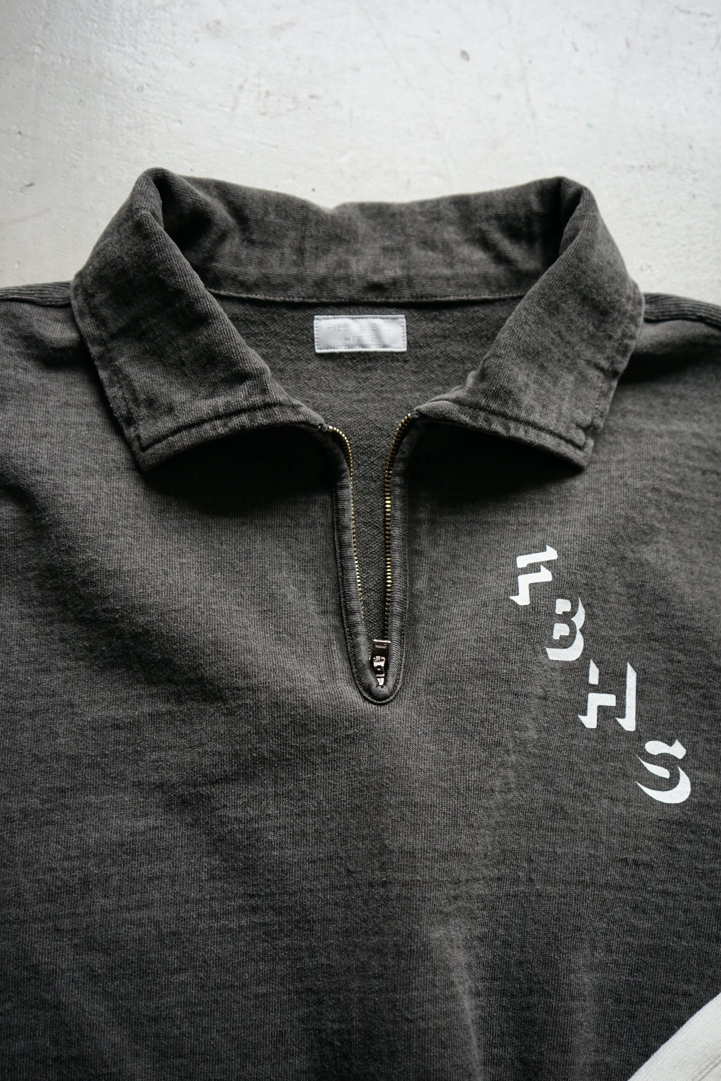 HALF ZIP SWEAT SHIRT