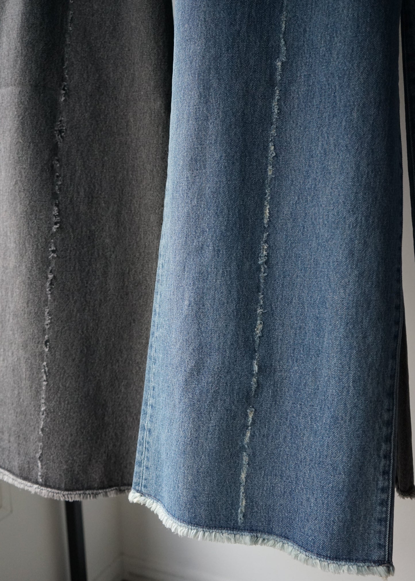 LINE CRASH WIDE DENIM PANTS