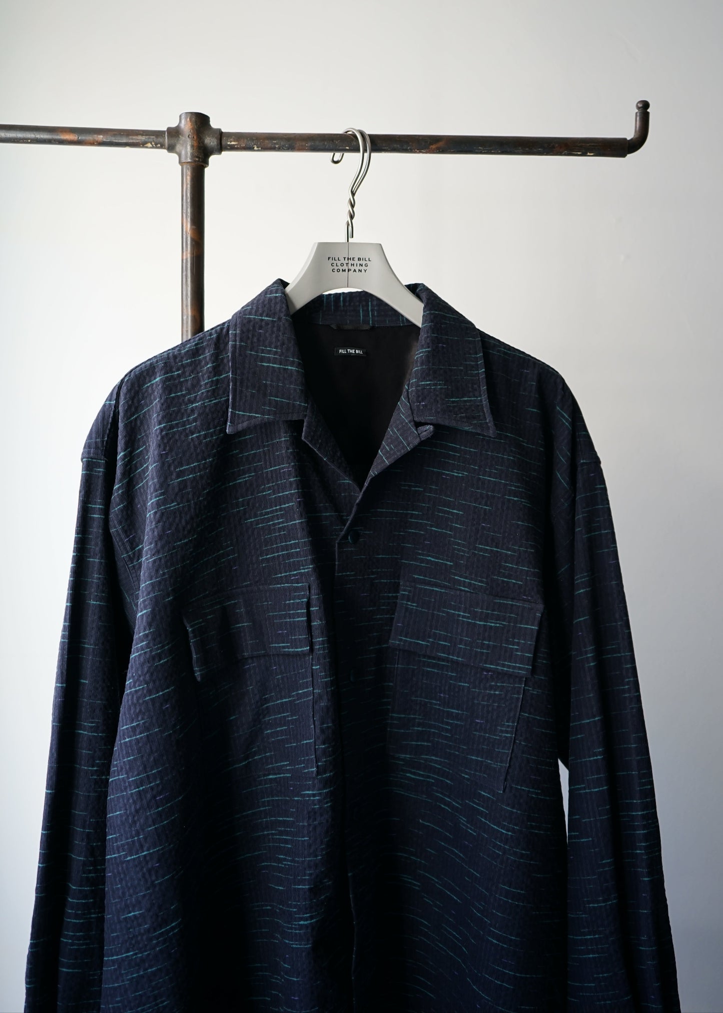 SQUARE POCKET OPEN COLLAR SHIRT