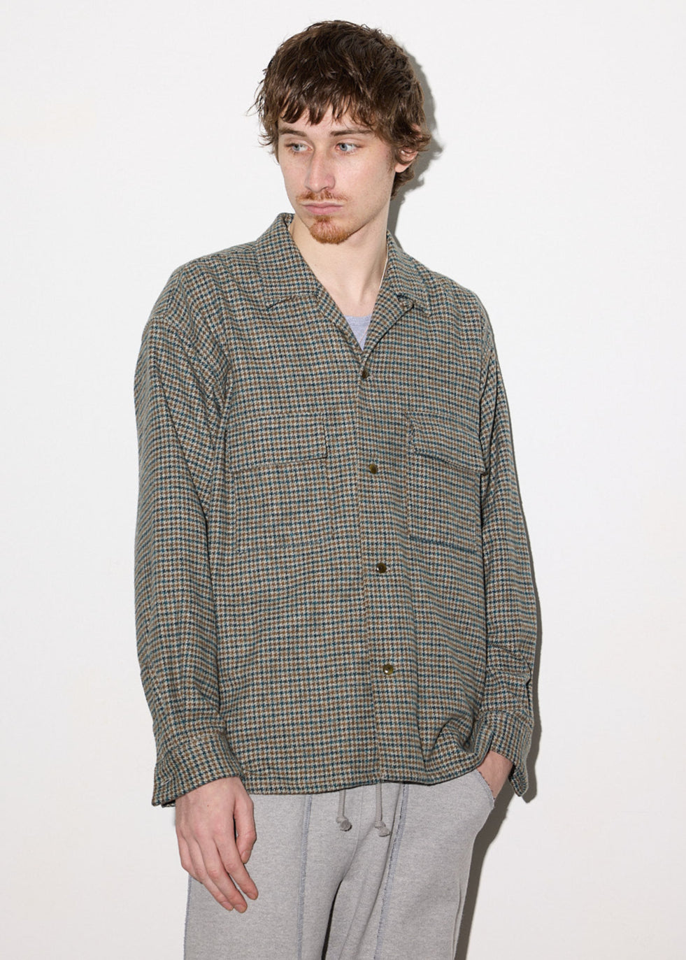 SQUARE POCKET OPEN COLLAR SHIRT