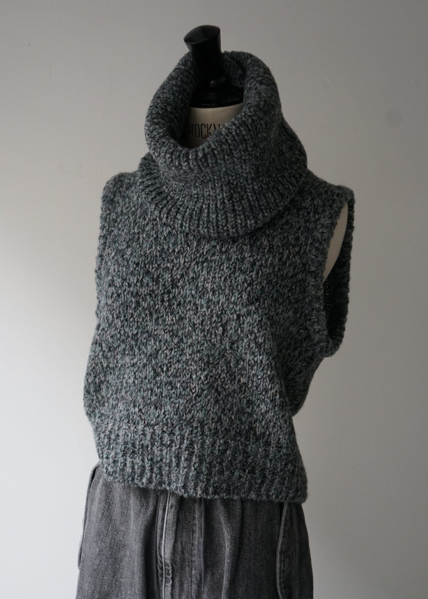 ALPACA KNIT TANK VEST