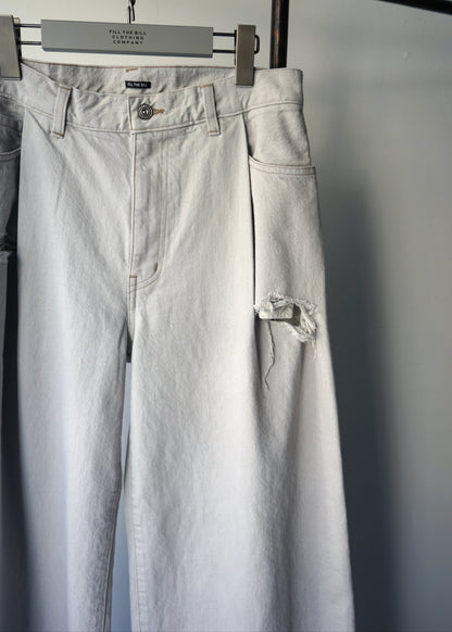 TACK WIDE DENIM PANTS